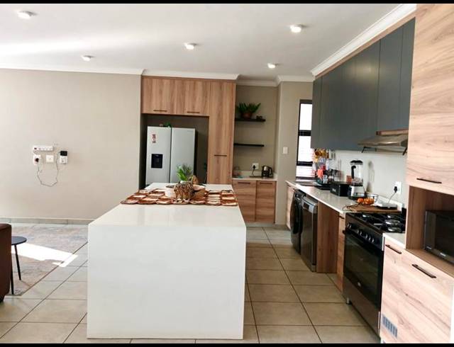 3 BEDROOM DUPLEX FOR SALE IN SILVER LAKES